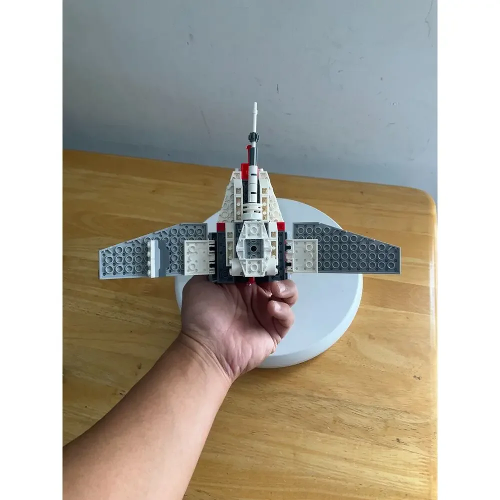 LEGO Star Wars t-16 Skyhopper 75081 With Manual No Box. As is